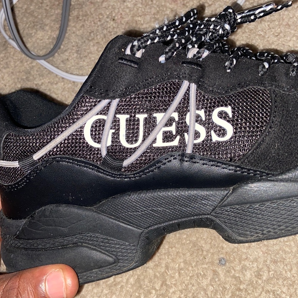 Guest shoes size 9m only been worn a couple times nothing major or no spots.